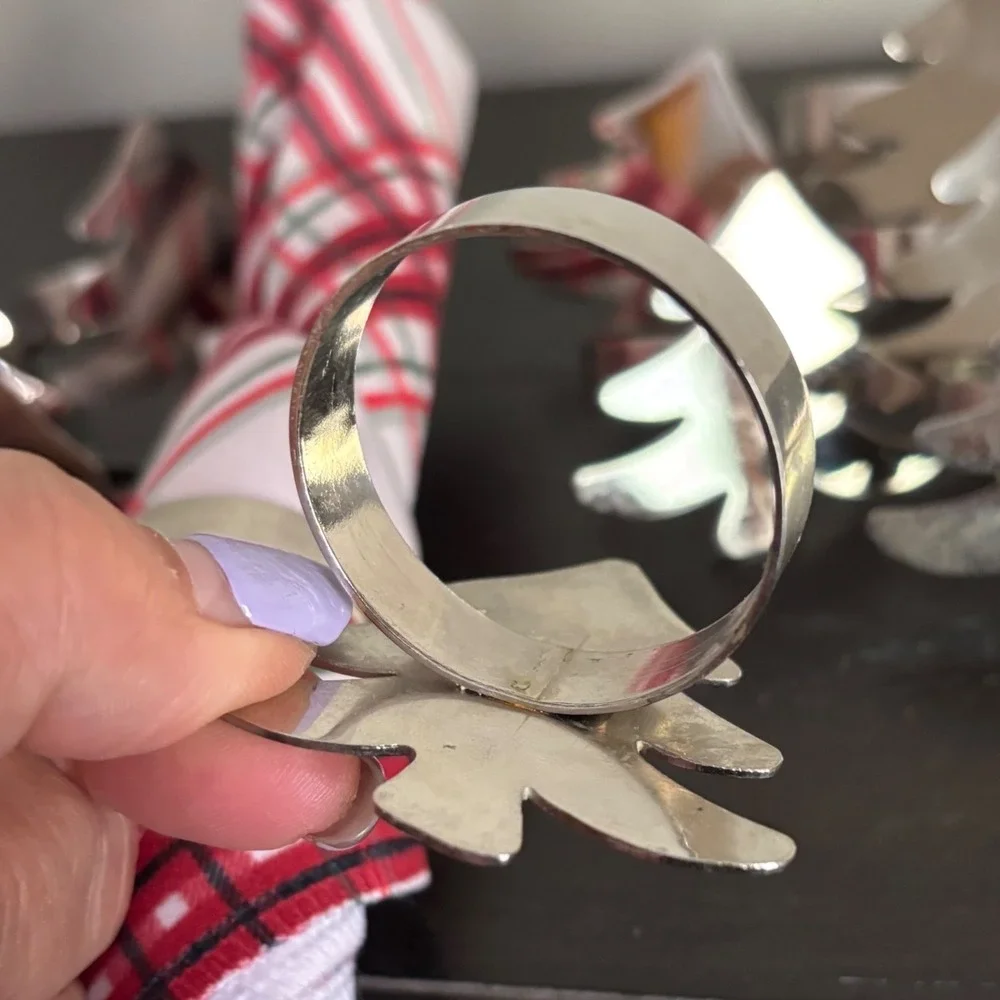 Unbranded silver metal